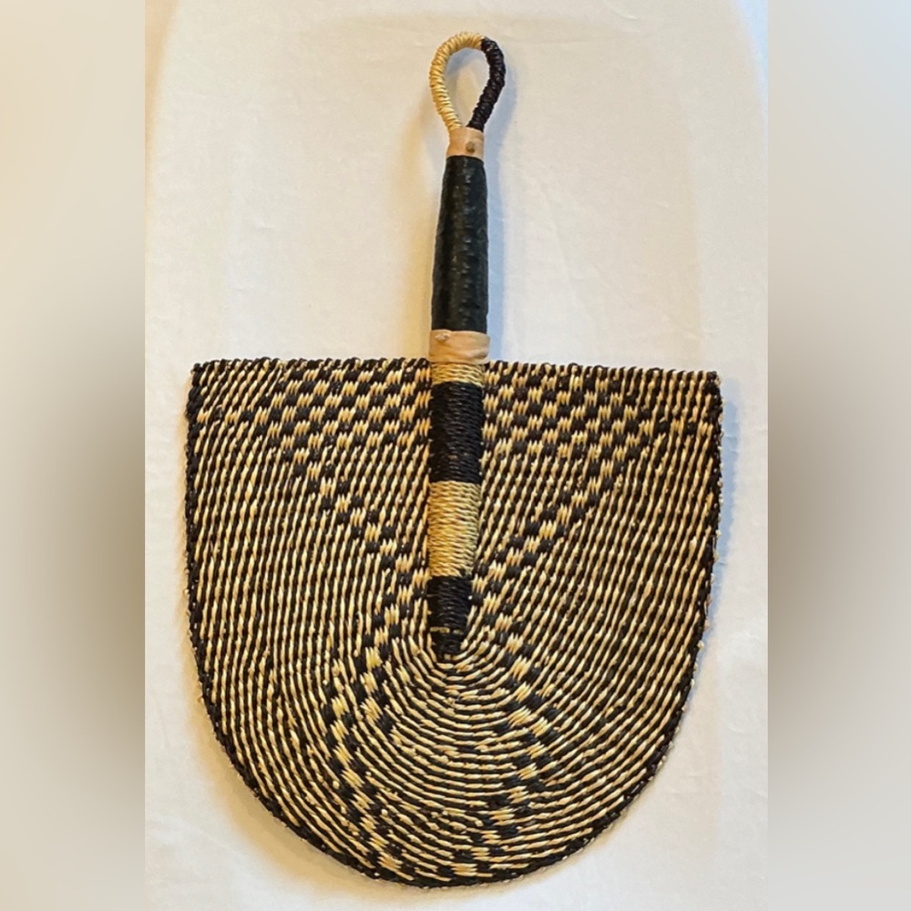 Handcrafted Bolga Grass Fan – Ghanaian Home Décor & Cultural Keepsake